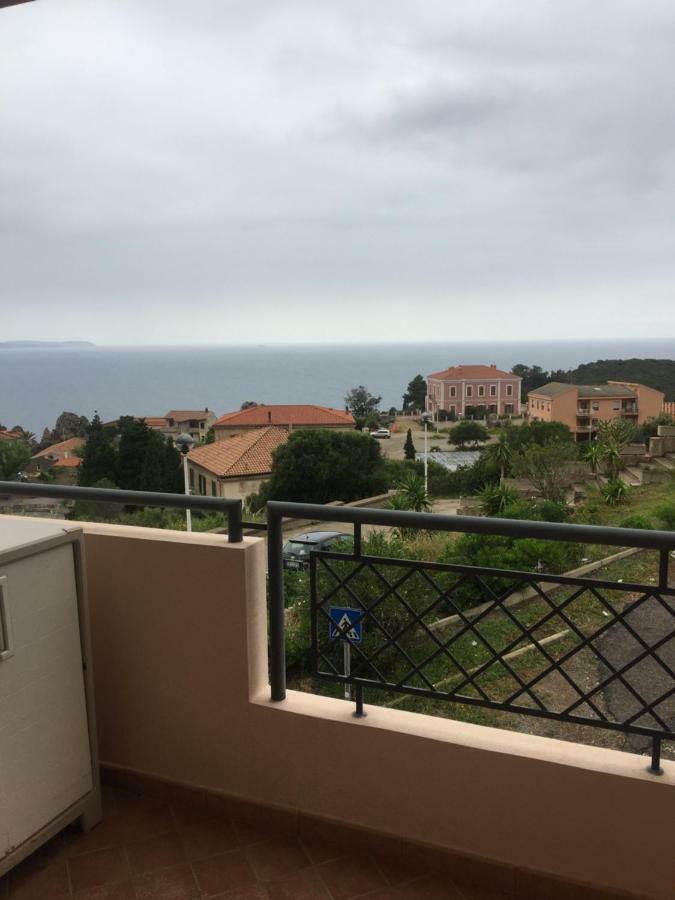 Appartamento "Magnifica Vista Sul Mare" Nebida Eksteriør billede